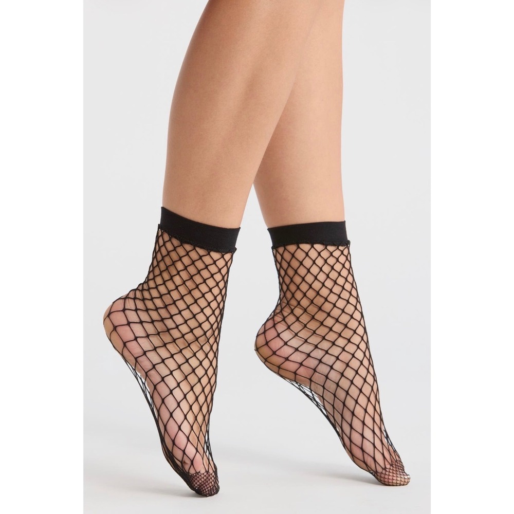 Free People Sugar Sugar Black Fishnet Ankle Socks  NWT One Size